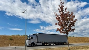 Lkw-Maut: Ab 2027 sollen auch Landesstraßen für den Schwerverkehr gebührenpflichtig sein.