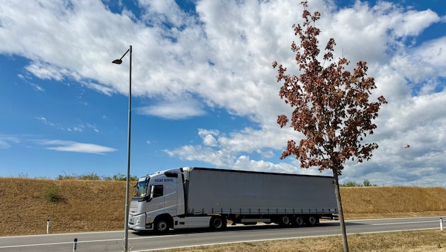 Lkw-Maut: Ab 2027 sollen auch Landesstraßen für den Schwerverkehr gebührenpflichtig sein.