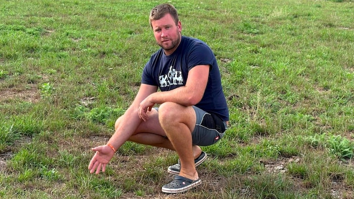 Die Wiese ist steppenähnlich und gibt nichts mehr her.