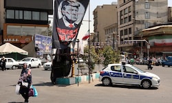 Die iranische Führung hat den wirtschaftlichen Druck der USA als „wirkungslos“ bezeichnet ...