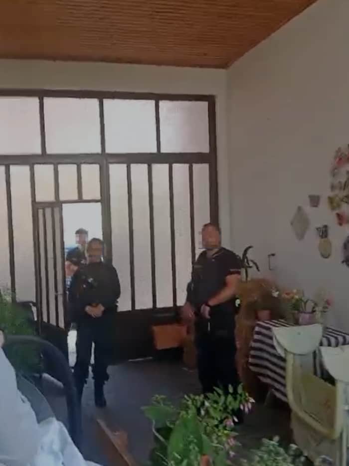 Zahlreiche Polizisten begleiteten die Abnahme.