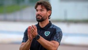 Musste mit St. Johann überraschend zittern: Cheftrainer Bernhard Kletzl.