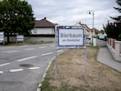 Der kleine Ort Bierbaum am Kleebühel mit 295 Einwohnern ist eigentlich sehr ruhig und friedlich, ...