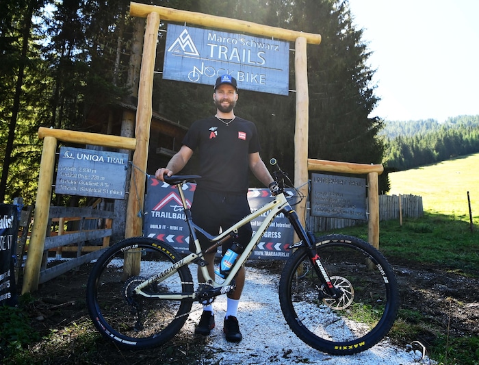 Schwarz vor dem Trail-Start.