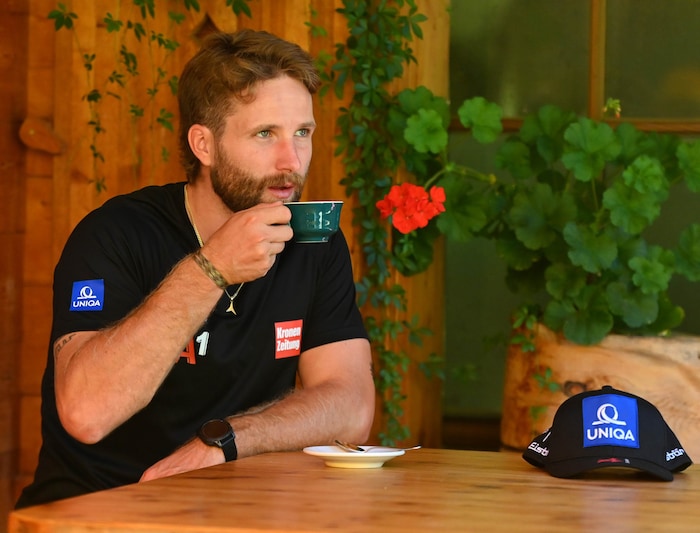 Kaffeeliebhaber: Schwarz nimmt seine eigene Maschine mit zum Trainingslager nach Chile.