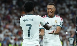 Kylian Mbappe (r.) traf dreimal.
