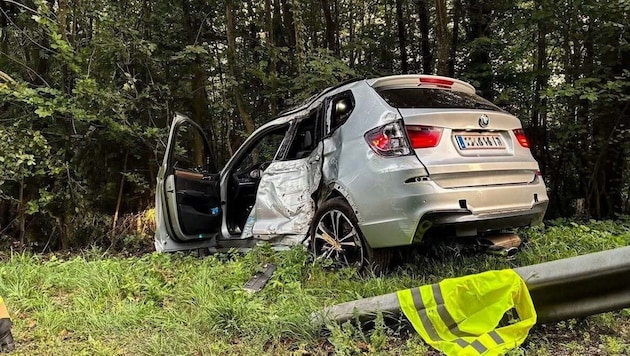 Das Fahrzeug ist stark beschädigt worden.