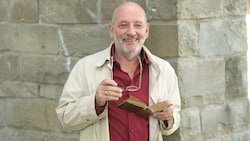 Robert Schneider (65) erinnert sich an sein erstes Buch, das zuerst nur abgelehnt wurde.
