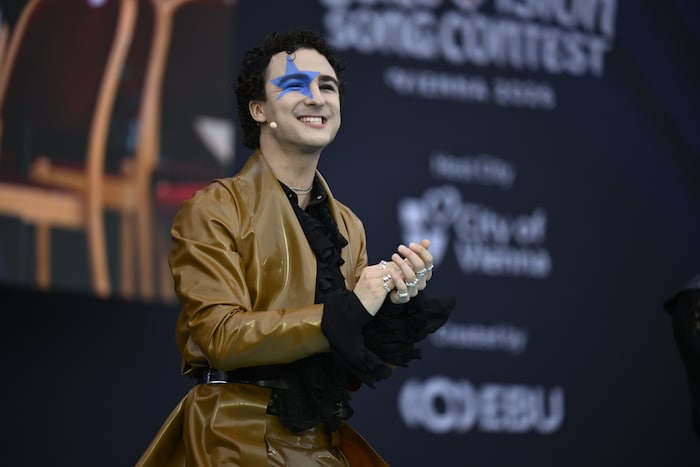 ESC-Teilnehmer Cosmo tritt auf und bleibt für Autogramme