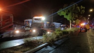 Der Tatort in Caen – der Autofahrer fuhr die Menschen vor dem Bahnhof an.