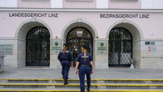 Am Landesgericht Linz wurde das Trio verurteilt (Symbolbild)