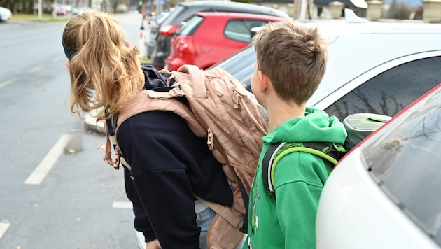 Gerade jetzt sollte der Schulweg mit Kindern geübt werden.
