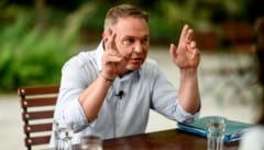 Im „Krone“-Sommergespräch spricht Vizekanzler Andreas Babler über zu hohe Gehälter von Managern