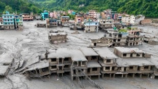 Die Sturzflut mit darauffolgenden verheerenden Überschwemmungen im Himalaya-Gebiet hat am ...