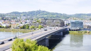 Vom Magistrat im Neuen Rathaus aus wurden die umstrittenen neuen Abläufe bei der Stadtreinigung ...