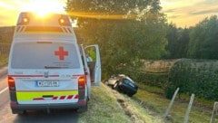 Der Fahrer krachte gegen den Baum.