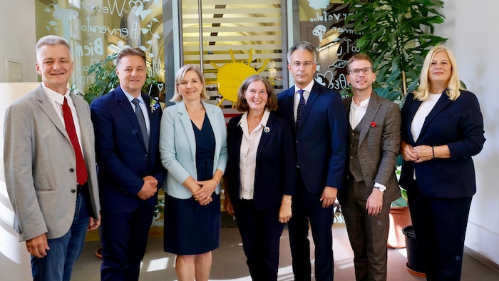 Die designierte neue Grazer Stadtregierung: Manfred Eber, Rene Apfelknab, Judith Schwentner, ...