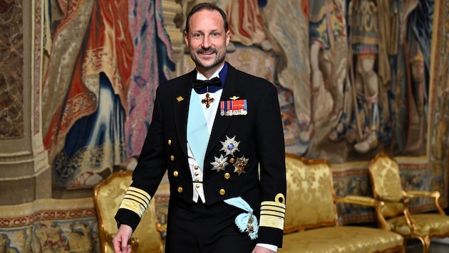 Mit dem Tod von König Harald wurde Haakon offiziell der neue König von Norwegen. Was sich im ...