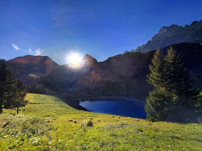 Das Ausgleichsbecken der Illwerke im Rellstal ist sehr naturnah gestaltet und fügt sich gut in ...