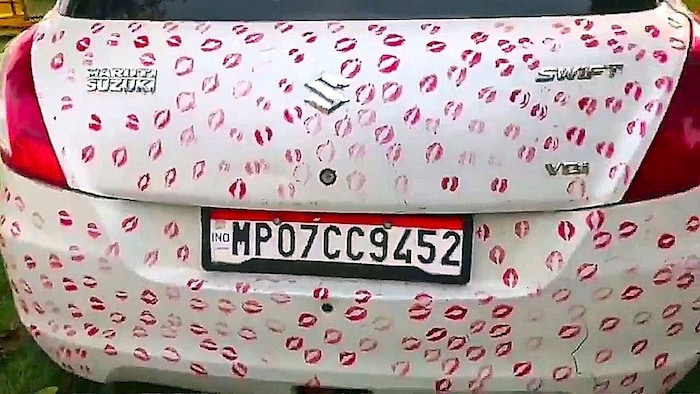 Die Freundin soll 3,5 Stunden gebraucht haben, um die Karosserie des Wagens mit Küssen zu ...