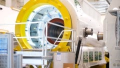 Die Turbogeneratoren wiegen bis zu 300 Tonnen.