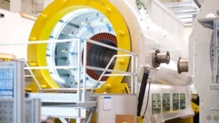 Die Turbogeneratoren wiegen bis zu 300 Tonnen.