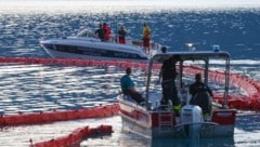Mit Ölsperren werden austretendes Kerosin und Öl aufgefangen.