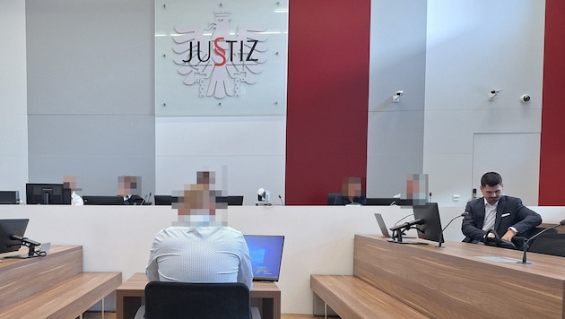 Der 35-Jährige bekannte sich vor dem Schöffensenat zu allen Anklagepunkten „nicht schuldig“.