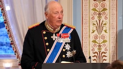 Das Königshaus sagte am Donnerstag alle Termine ab, um sich noch von dem Monarchen verabschieden ...