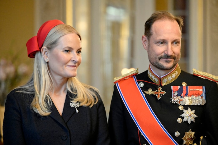 Aus Kronprinz Haakon wurde mit dem Tod von König Harald König Haakon VIII. von Norwegen. Seine ...
