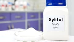 Der Zuckeraustauschstoff Xylit beziehungsweise Xylitol könnte laut einer aktuellen Studie das ...