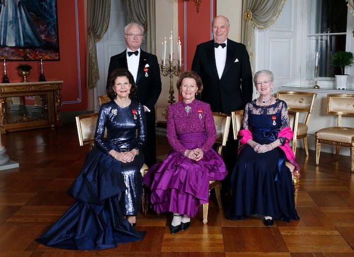 König Carl Gustaf und Königin Silvia von Schweden mit König Harald und Königin Sonja von ...