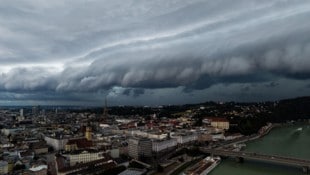 Heute soll es am Himmel noch richtig rundgehen (Symbolfoto).