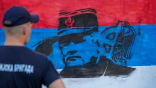 Der verurteilte Kriegsverbrecher Ratko Mladic könnte trotz seiner Taten ein Staatsbegräbnis in ...