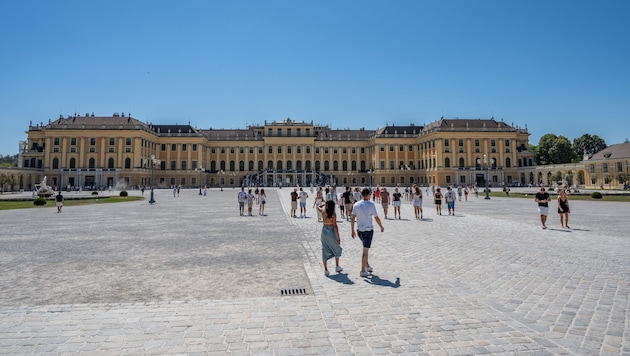 Auch in Österreich ist die Monarchie historisch eng mit der eigenen Geschichte verbunden