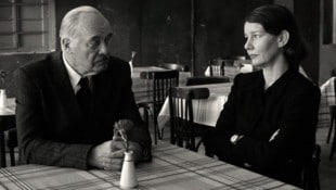„Vaterland“ mit Sandra Hüller und Hanns Zischler.