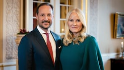 Haakon und Mette-Marit sind seit dem heutigen Freitag König und Königin von Norwegen. Seit 25 ...