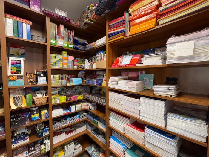Das Angebot an den verschiedensten Schulmaterialien ist groß und zugleich auch sehr kostspielig.