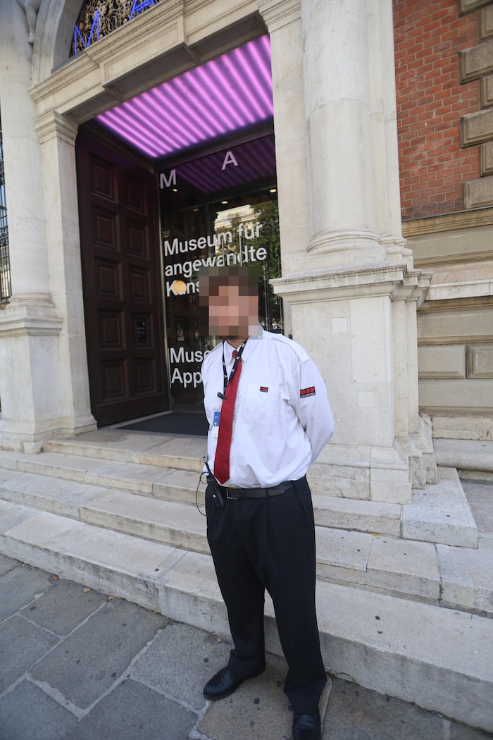 Seit Freitag steht ein Security vor dem Museum.