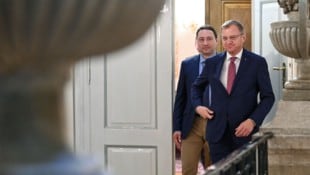 Manfred Haimbuchner (li.) hat das Amt von Landeshauptmann Thomas Stelzer im Visier. In einer ...