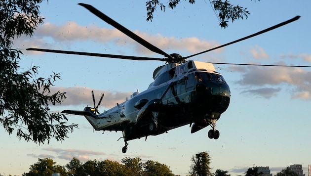 Der Präsidenten-Hubschrauber Marine One (Archivbild) konnte der Flugsicherung nicht Bescheid ...