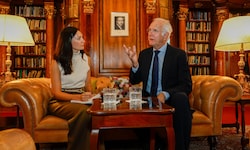 Entertainer und Moderator Harald Schmidt im Gespräch mit „Krone“-Redakteurin Elisa Torner – auf ...