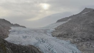 Die Graterhebung links vom Gletscher bekommt keinen neuen Namen.