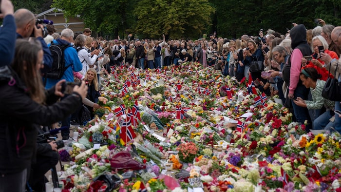 The Norwegians are mourning their king.