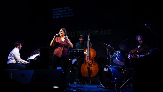 Am 28. November präsentiert das Anja Smolnik 4tet mit „Relations | Odnosi“ ein Programm über ...