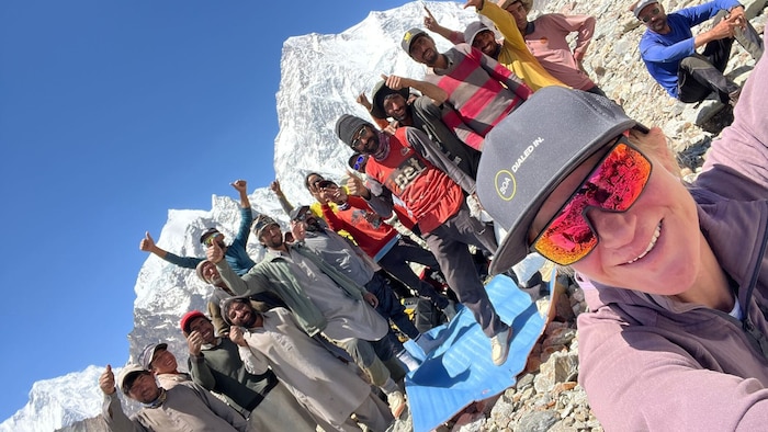 Sabrina Filzmoser bei ihrem Weg auf den Mount Everest