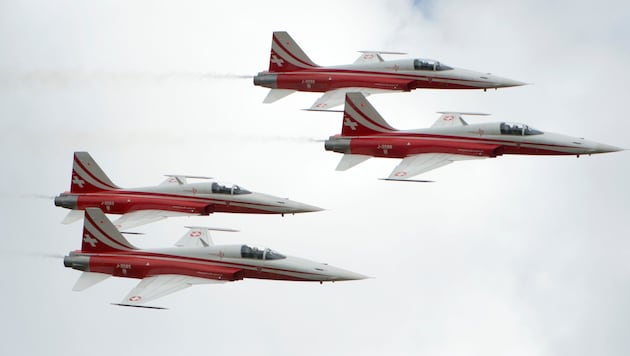 Das lockte viele an: Die Flugshow der Patrouille Suisse.