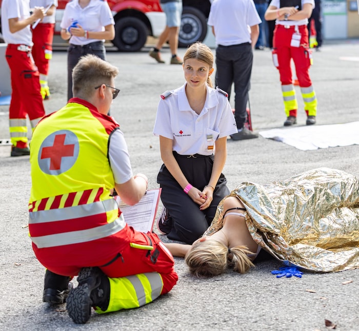 Die jungen Ersthelfer bekamen nach dem Einsatz Feedback