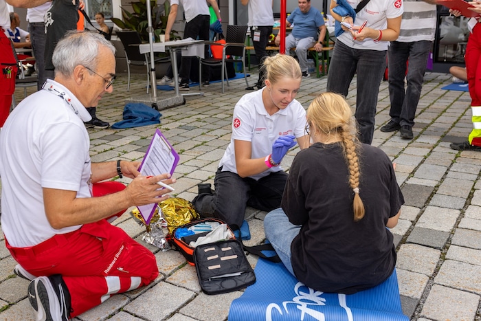 Es wurden immer mehrere Patienten gleichzeitig verarztet