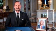 Die erste Rede des neuen norwegischen Königs Haakon fand am Samstagabend statt. Immer wieder ...